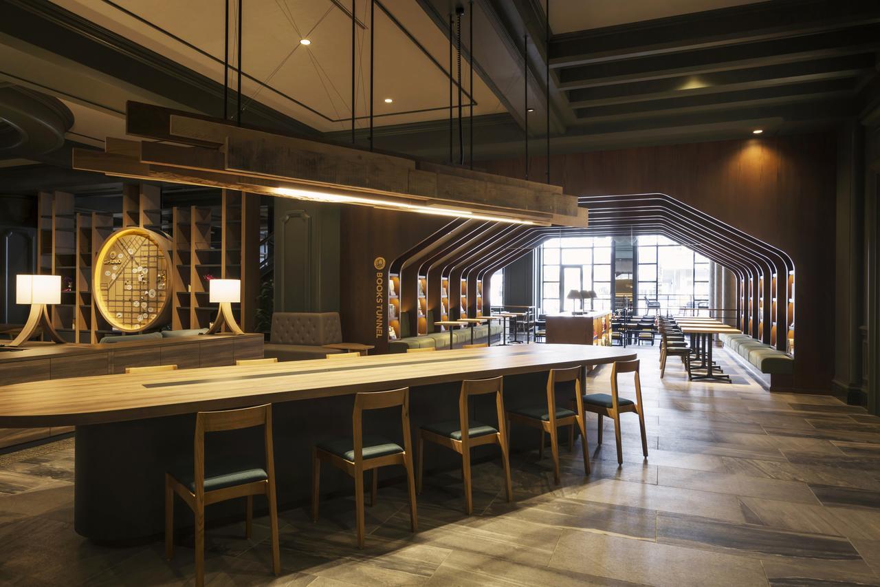 Omo7 Asahikawa By Hoshino Resorts מראה חיצוני תמונה The interior of the library