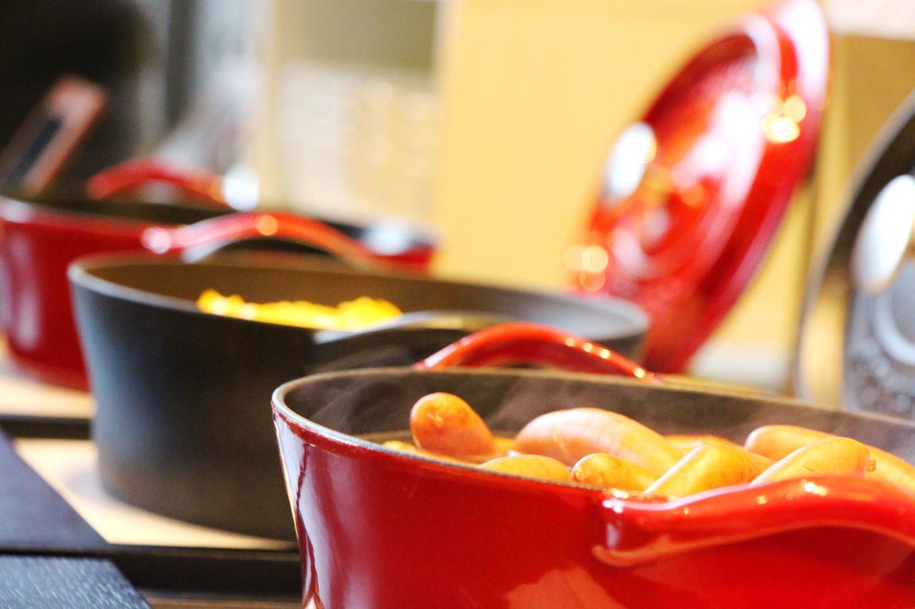 Omo7 Asahikawa By Hoshino Resorts מראה חיצוני תמונה A Le Creuset cast iron casserole